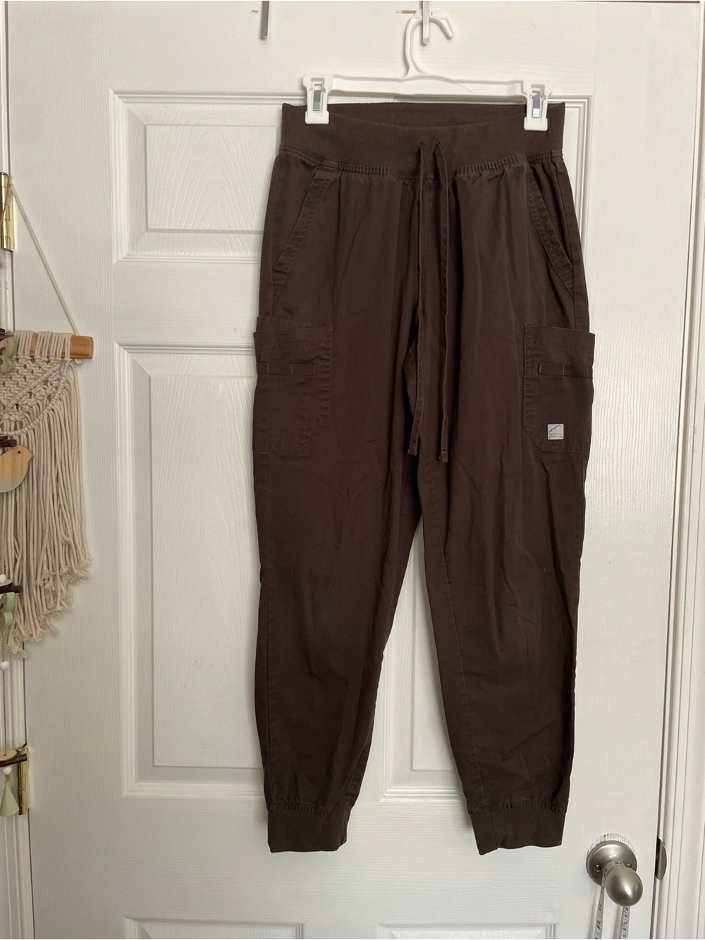 Butter Soft Stretch Women’s size SmallBrown Cargo Scrub Jogger Pants